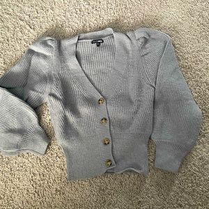 Gray puff-sleeve cardigan